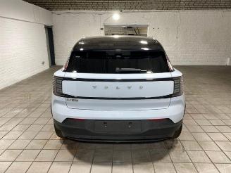 Volvo EX30 Ultra AWD Performance PANO/360/H&K/NAVI picture 11