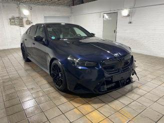 BMW M5 Limousine PANO/HUD/360/B&W/NAVI picture 4