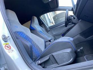 Volkswagen Golf R 4Motion Black Edition picture 23