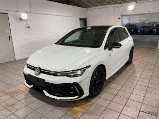 Volkswagen Golf R 4Motion Black Edition picture 6