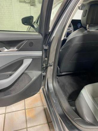 Volkswagen Passat Variant 2.0 TDI DSG Business HUD/AHK/SH picture 13