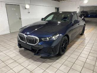 damaged passenger cars BMW 5-serie  2025/10