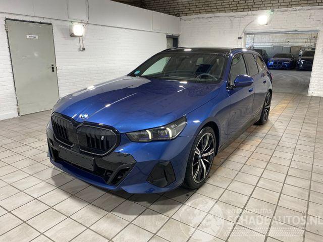 BMW i5 xDrive40 Touring M Sport Pro PANO/HUD/360/B&W