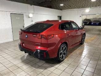 uszkodzony samochody osobowe BMW iX2 xDrive30 M Sport Pro HUD/AHK/360/H&K/NAVI 2023/11