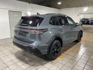 Voiture accidenté Volkswagen Tiguan 2.0 TDI DSG 4Motion R-Line AHK/360/NAVI 2025/9
