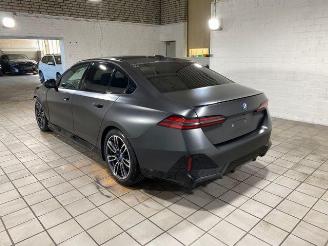 uszkodzony samochody osobowe BMW 5-serie  2023/11