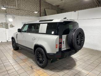 Schadeauto Land Rover Defender S 110 D200 AWD PANO/HUD/360/NAVI 2026/3