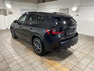 uszkodzony samochody osobowe BMW iX1 eDrive20 M Sport HUD/AHK/360/NAVI 2024/3