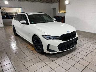 BMW 3-serie 0e Touring M Sport HUD/AHK/KAM/NAVI picture 4