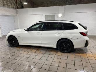 BMW 3-serie 0e Touring M Sport HUD/AHK/KAM/NAVI picture 8