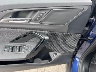 BMW iX1 eDrive20 AHK/KAM/NAVI picture 13