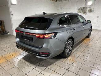 Vaurioauto  passenger cars Volkswagen Passat Variant 1.5 TSI e-Hybrid Elegance AHK/360 2025/6