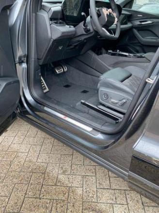 Audi Q6 e-tron quattro S line 100 kWh/HUD/AHK/360/B&O picture 21