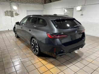 uszkodzony samochody osobowe BMW i5 eDrive40 Touring M Sport Pro HUD/360/AHK/B&W 2025/10