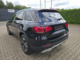 damaged passenger cars Mercedes GLC 300e 4Matic HUD/360/NAVI 2022/4