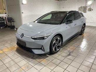 skadebil auto Volkswagen ID.7 Tourer GTX 4Motion PANO/HUD/AHK/360/H&K 2025/3