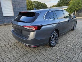 krockskadad bil auto Skoda Superb Combi 1.5 TSI iV L&K PANO/HUD/AHK/360 2025/1