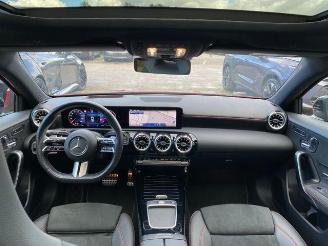 Mercedes A-klasse AMG Line PANO/HUD/360/NAVI picture 18