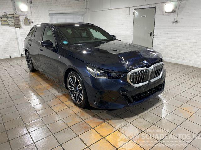 BMW i5 eDrive40 Touring M Sport HUD/AHK/360/H&K/NAVI
