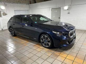 BMW i5 eDrive40 Touring M Sport HUD/AHK/360/H&K/NAVI picture 2