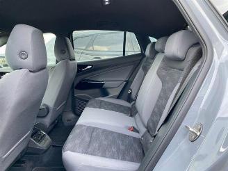 Volkswagen ID.5 Pro 82 kWh AHK/NAVI picture 17