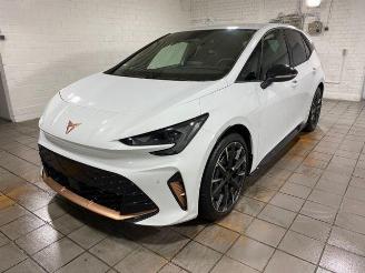 Vaurioauto  passenger cars Cupra Born 170kW 84 kWh KAM/NAVI 2026/7