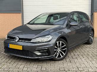 Coche accidentado Volkswagen Golf 1.5 TSI R-Line Led Matrix CarPlay Stoelverw 2019/8