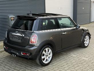 Mini Cooper S 1.6 Unieke Km stand Pano Cruise Leder Navi Clima picture 4