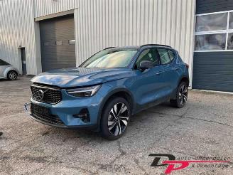 Coche siniestrado Volvo XC40 XC40 (XZ), SUV, 2017 2.0 B4 16V Mild Hybrid Autom. 2024/10