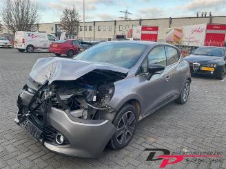 Coche siniestrado Renault Clio Clio IV (5R), Hatchback 5-drs, 2012 / 2021 0.9 Energy TCE 90 12V 2014/7