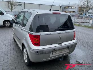 Peugeot 1007 1007 (KM), Hatchback 3-drs, 2004 / 2011 1.4 picture 6