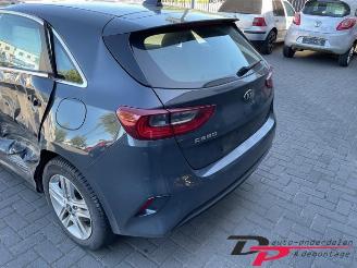Kia Cee d Ceed (CDB5/CDBB), Hatchback 5-drs, 2018 1.0i T-GDi 12V picture 14