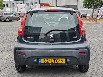 Peugeot 107  picture 6