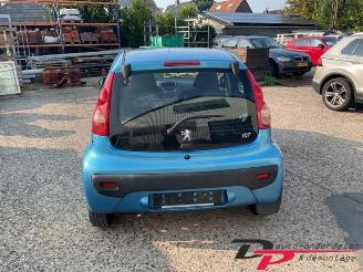 Peugeot 107 107, Hatchback, 2005 / 2014 1.0 12V picture 6