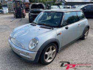 Uttjänta bilar auto Mini Mini Mini (R50/53), Hatchback, 2001 / 2007 1.6 16V Cooper 2003/2