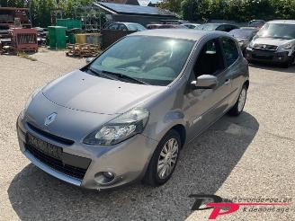 rozbiórka samochody osobowe Renault Clio Clio III (BR/CR), Hatchback, 2005 / 2014 1.2 16V TCe 100 2010/7