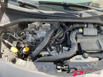 demontáž osobní automobily Renault Clio Clio III (BR/CR), Hatchback, 2005 / 2014 1.2 16V TCe 100 2010/7