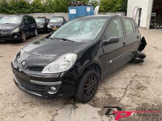 Uttjänta bilar auto Renault Clio Clio III (BR/CR), Hatchback, 2005 / 2014 1.2 16V 75 2008/5