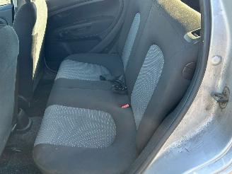 Fiat Punto 1.3Diesel  Euro 5 Airco picture 12