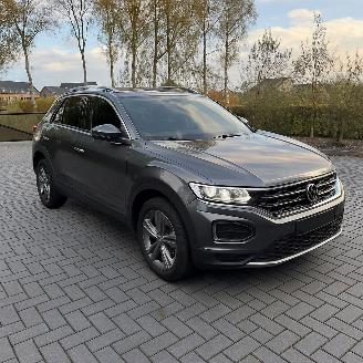 skadebil auto Volkswagen T-Roc Volkswagen T-Roc R-Line Camera AHK ACC DCC Massage VOL 2024/2