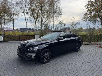 Schadeauto Mercedes E-klasse E 300 de Hybride Panorama HUD Ambiance AHK VOL 2023/1