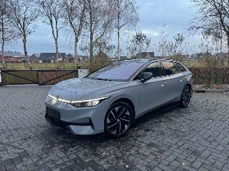 Schadeauto Volkswagen ID.7 Volkswagen ID.7 Tourer Pro 210 kW Panoramadach Trekhaak 360view HUD VOL 2024/9