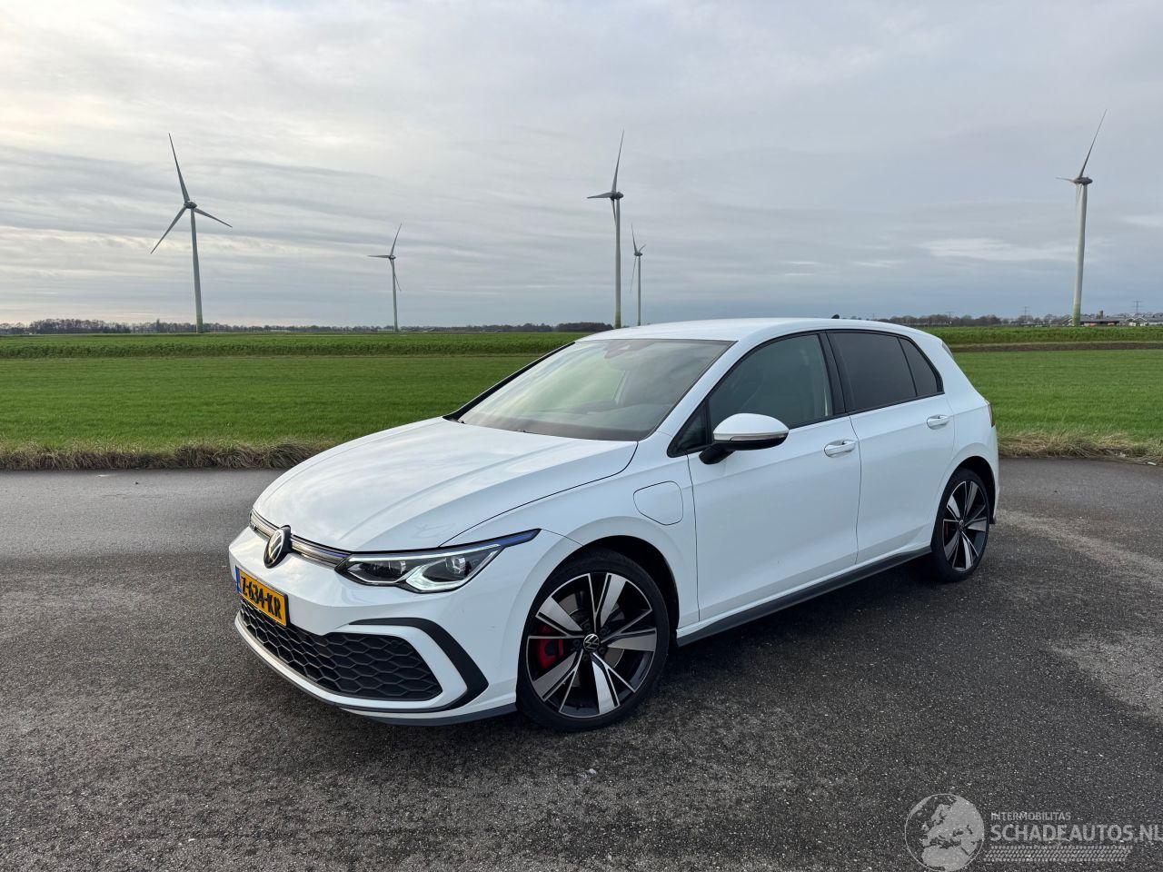 Volkswagen Golf Volkswagen Golf 1.4 GTE Ehybrid 245pk DSG 2021 Wit