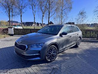 skadebil auto Skoda Octavia Octavia Combi 1.5 TSI mHEV 150ps Camera Trekhaak Ambiance VOL! 2026/1