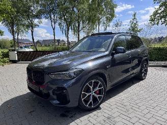 BMW X5 BMW X5 xDrive 45e MSport PANO Sport Stoelen Trekhaak Laser light 360view VOL 2022/1