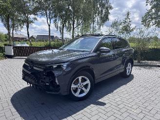 Voiture accidenté Volkswagen Tiguan Volkswagen Tiguan 1.5 TSI eHybrid R-Line PANO Massage Trekhaak Sportstoelen ! 2024/10