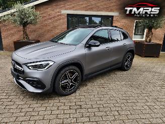 Schadeauto Mercedes GLA GLA 250 e AMG Frozen Grey PANORAMA Ambiance VOLL 2023/4
