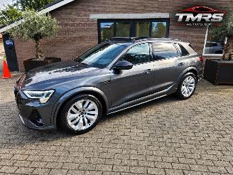 uszkodzony samochody osobowe Audi E-tron AUDI E-tron S Quattro PANORAMA Sport Sitze Leder VOL 2022/9