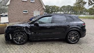 Porsche Cayenne Cayenne E-Hybrid PANORAMA Sport Chrono Leder VOL picture 16