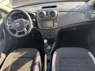 krockskadad bil auto Dacia Sandero STEPWAY 2019/7